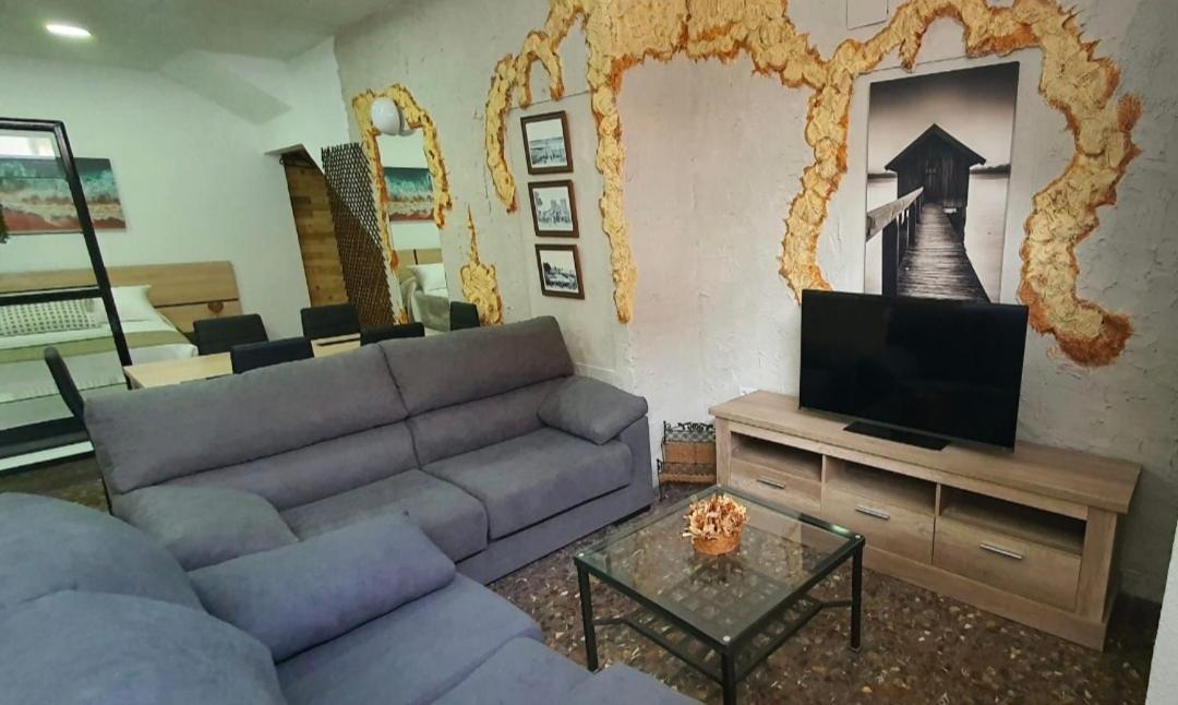 Apartamento Turistico Guadiana Loft Experience Dalia Бадахос Экстерьер фото
